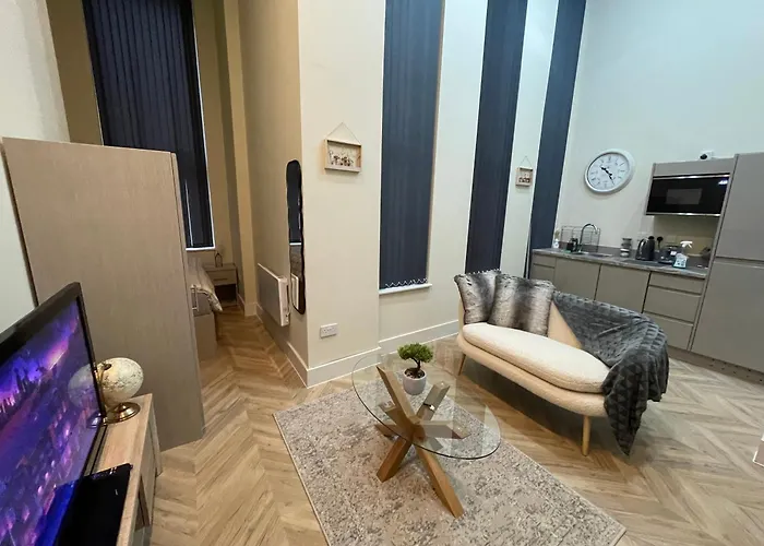 With Parking Available Leeds (West Yorkshire)