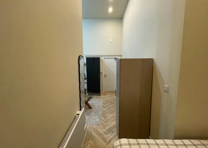 Apartment With Parking Available