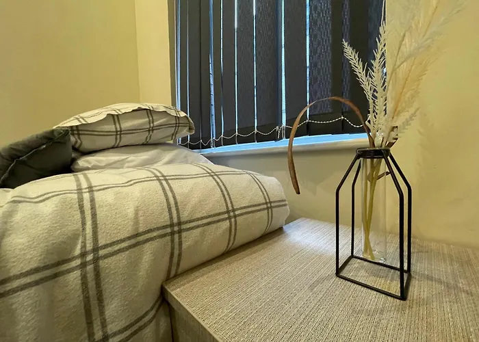 With Parking Available Daire Leeds (West Yorkshire)